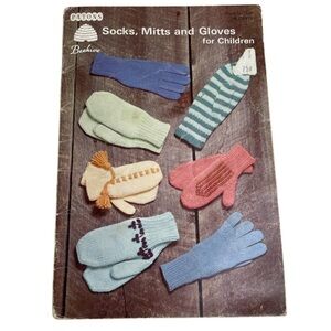 Vintage 80s Patons Beehive Socks Mitts Gloves For Children Knitting Pattern Book